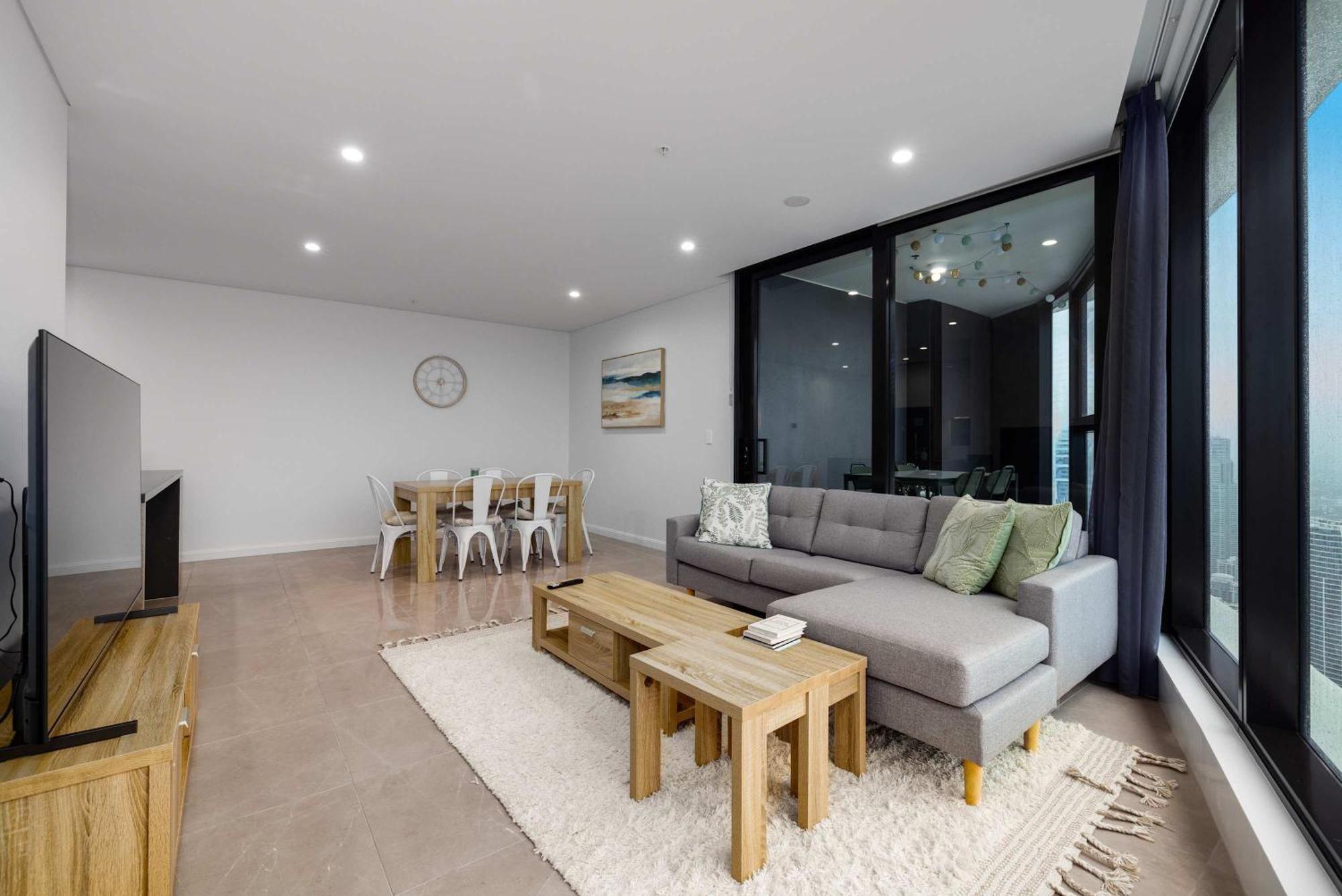 Oceanfront Retreat Serene Views Walk To The Apartment Gold Coast